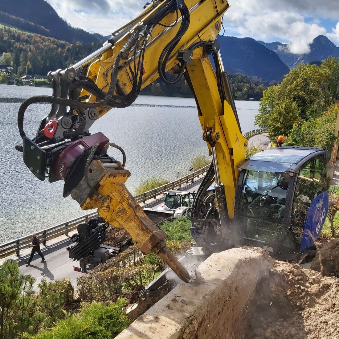 Erdbewegungen- Schreitbagger Handl Mike 8