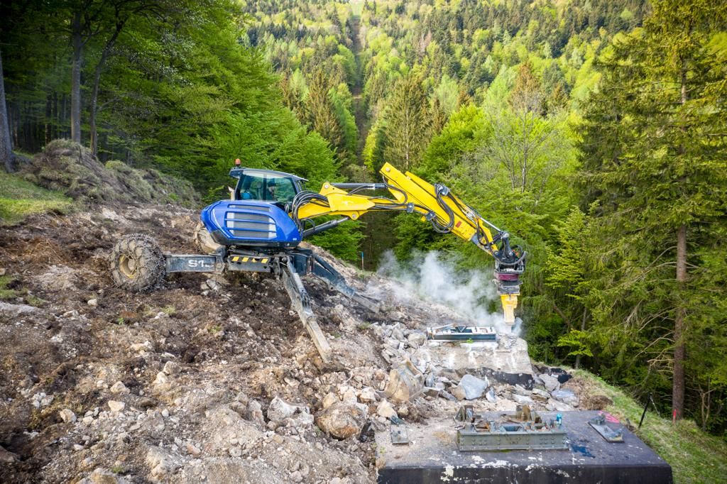 Erdbewegungen- Schreitbagger Handl Mike 8